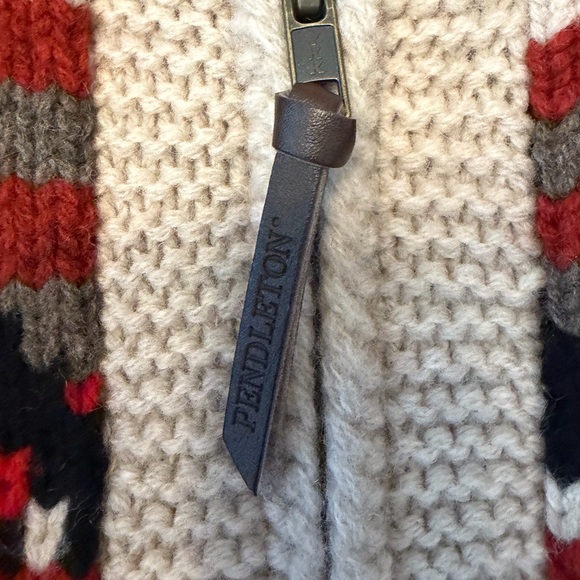 Pendleton Women's Alpine Lambswool Zip Cardigan - Picture 8 of 11